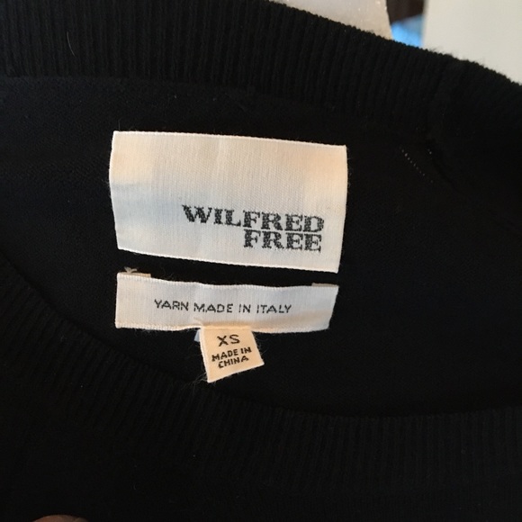 Wilfred Free Long Sleeve Sweater - Yarn Made in Italy - Size: (XS) *Gently Worn* - Picture 4 of 7